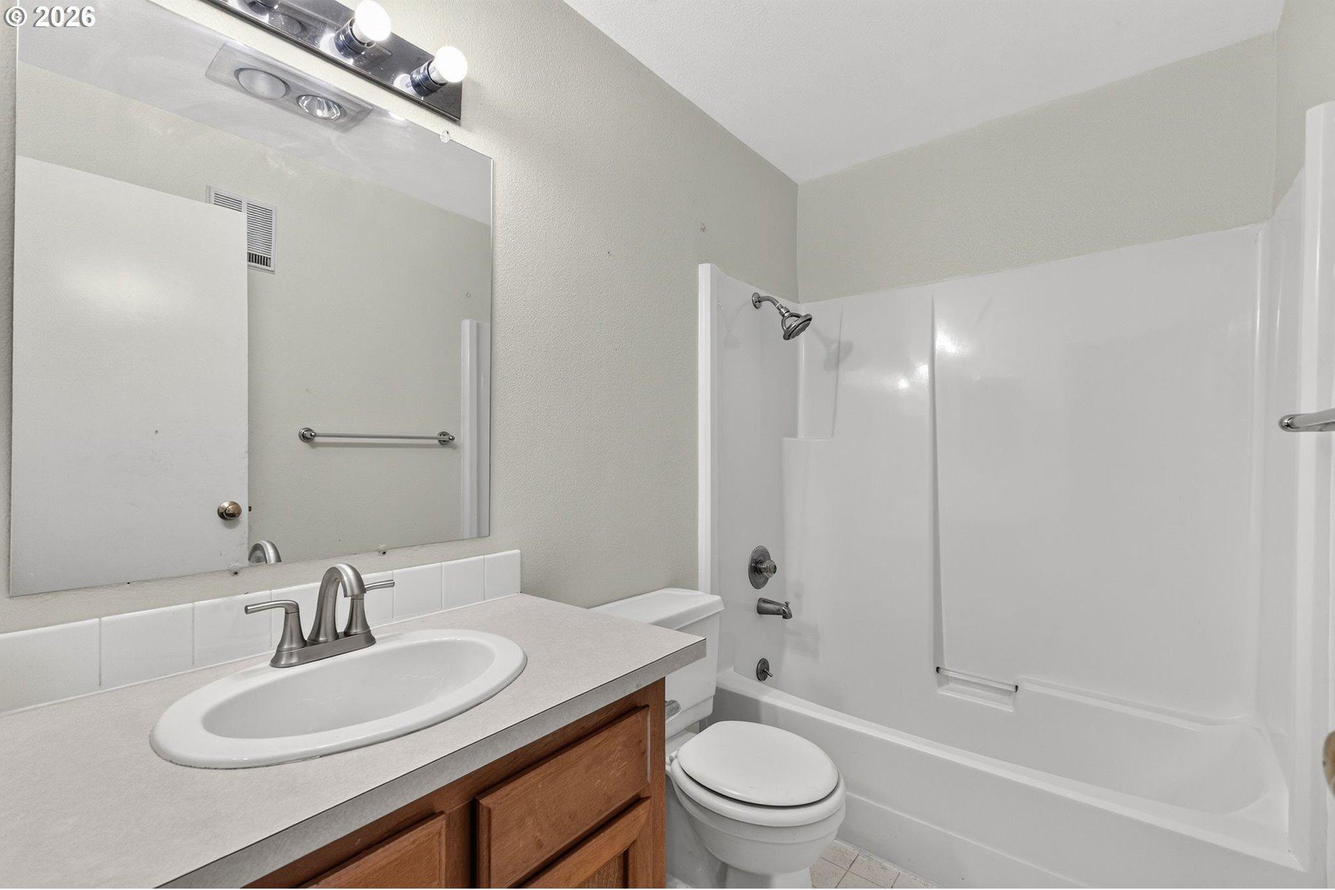 8720 Southwest Tualatin Road, Unit 210 Tualatin, OR 97062 - Photo 16 of 23 Gallery Image 16
