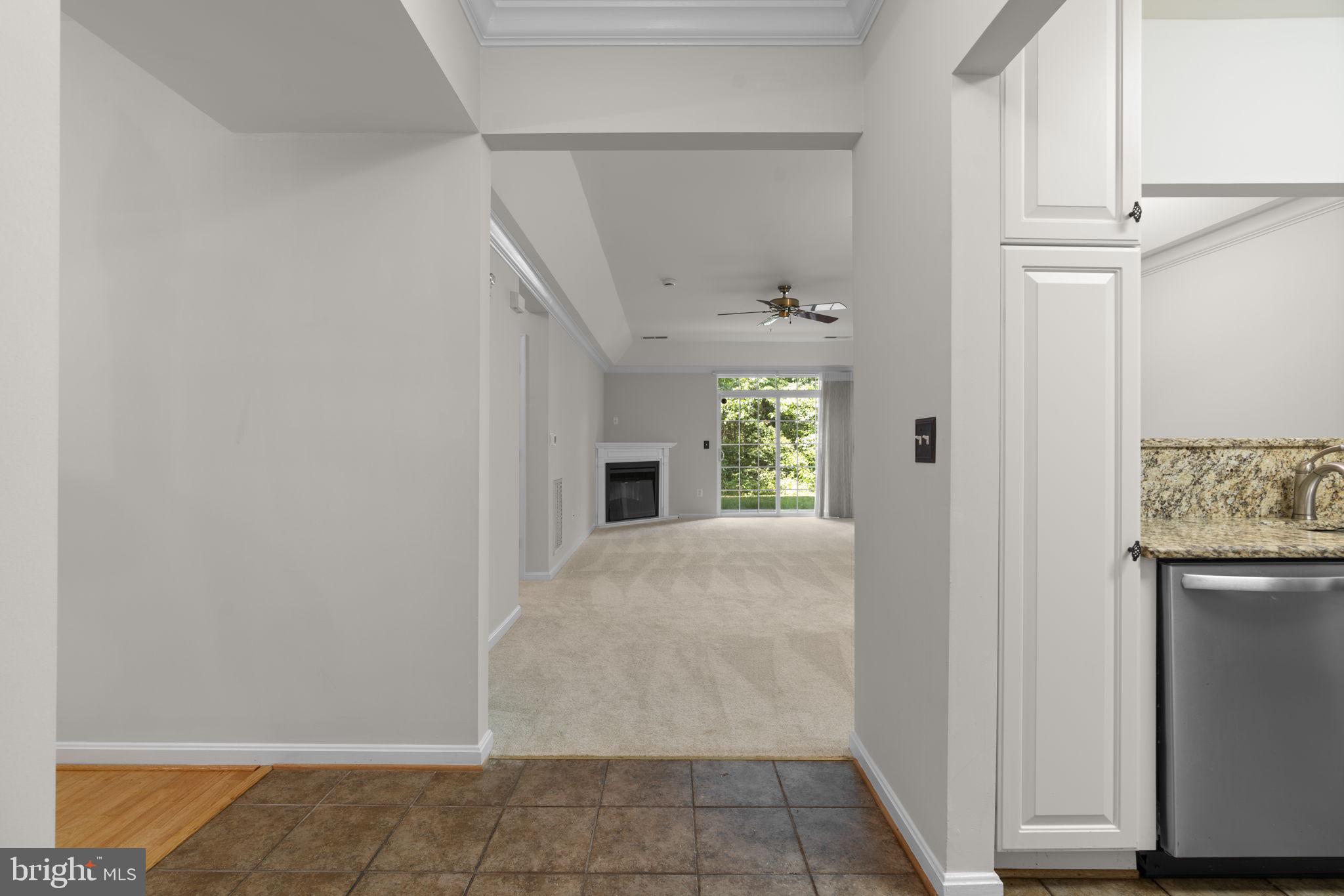 7315 Maplecrest Road, Unit 104 Elkridge, MD 21075 - Photo 8 of 58 Foyer