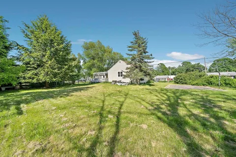 $349,900 | 369 Washington Street, East Bridgewater, MA 02333