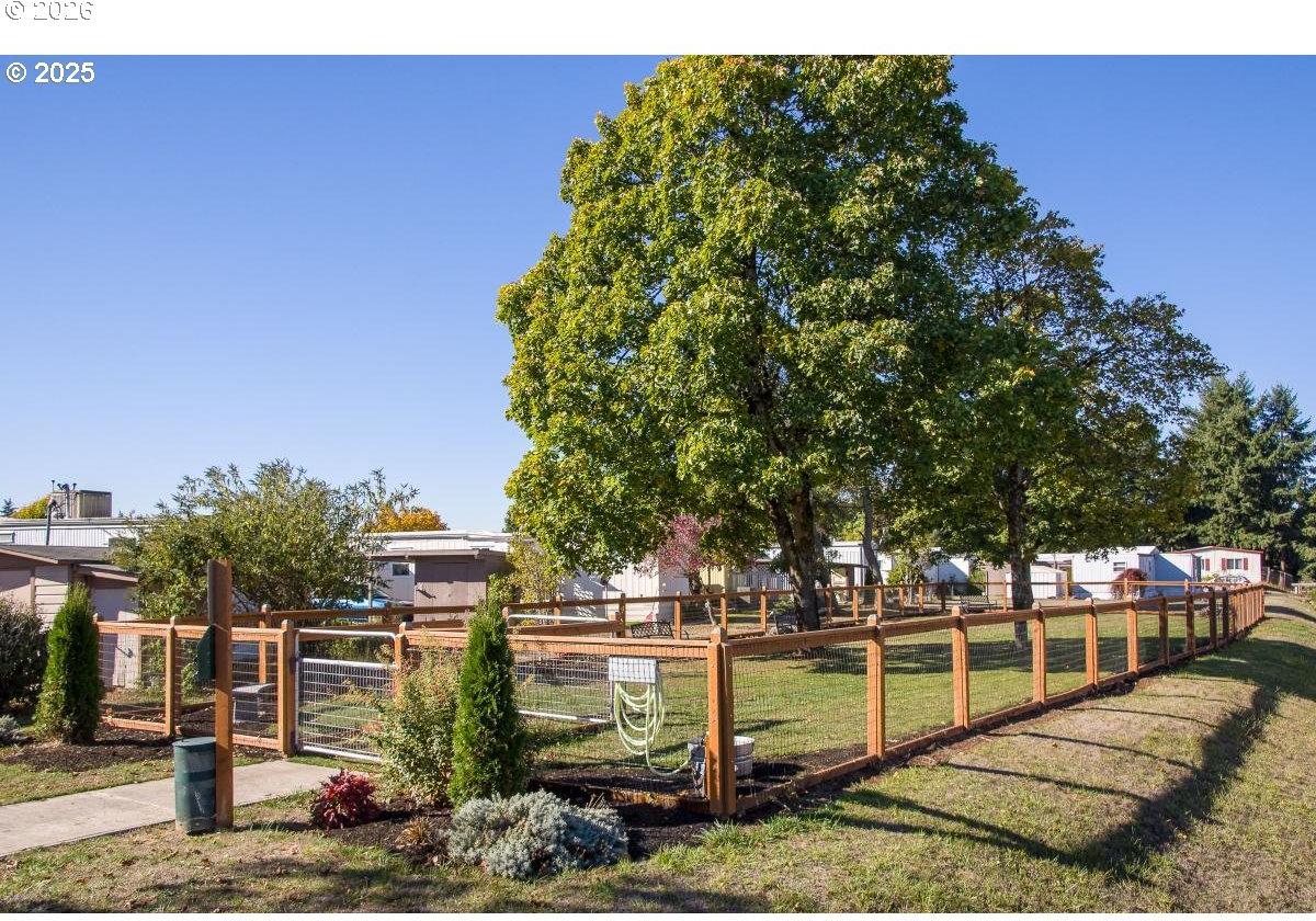2150 Laura Street, Unit 119 Springfield, OR 97477 - Photo 31 of 37 Community Amenities