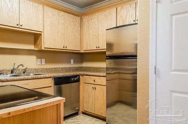 $1,400 | 7071 Lake Joanne Drive, Unit 3C, Pensacola, FL 32506