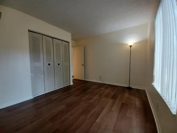 $1,900 | 205 Foxtail Drive, Unit B2, Greenacres, FL 33415