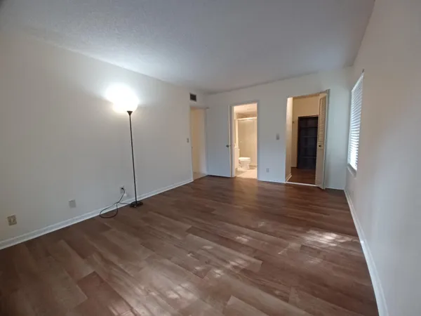 $1,900 | 205 Foxtail Drive, Unit B2, Greenacres, FL 33415