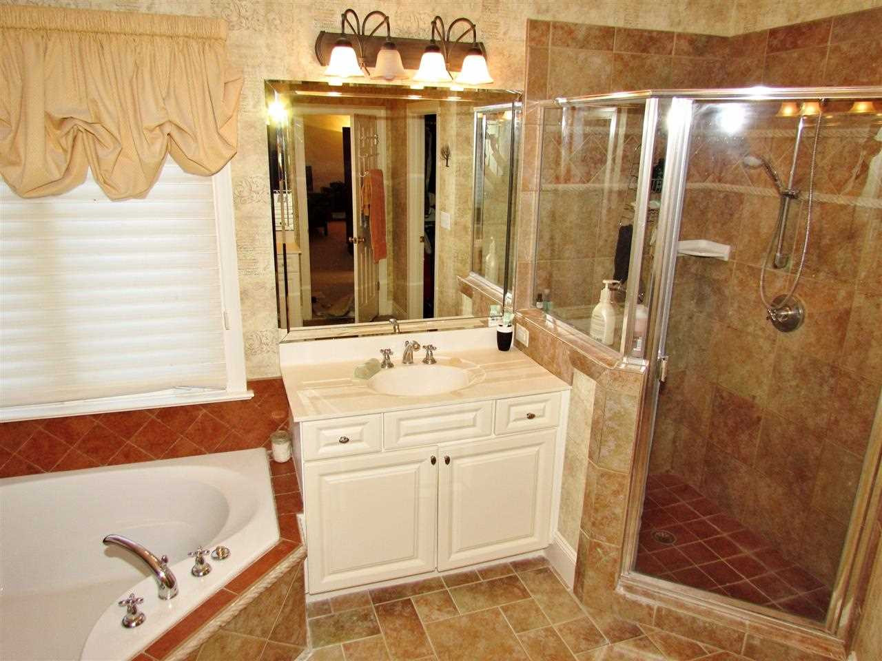 1209 Falls Bridge Drive, Unit 28 Raleigh, NC 27614 - Photo 17 of 25 Master Bathroom
