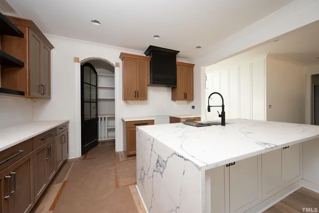 a view of walk in closet