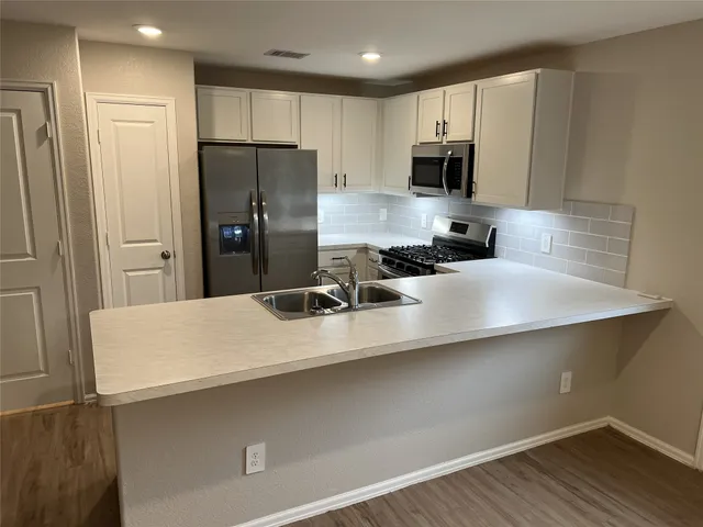 $1,895 | 132 Pine Bend, Magnolia, TX 77354