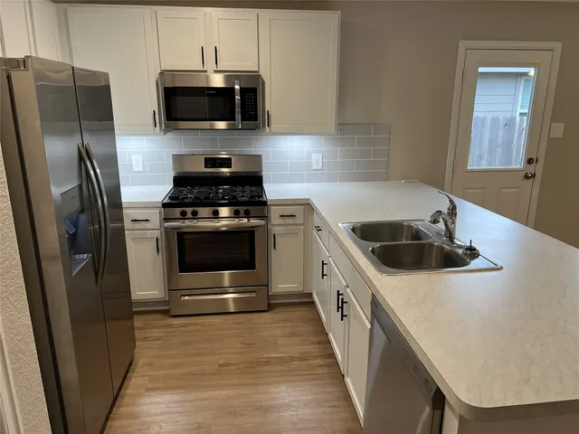 $1,895 | 132 Pine Bend, Magnolia, TX 77354