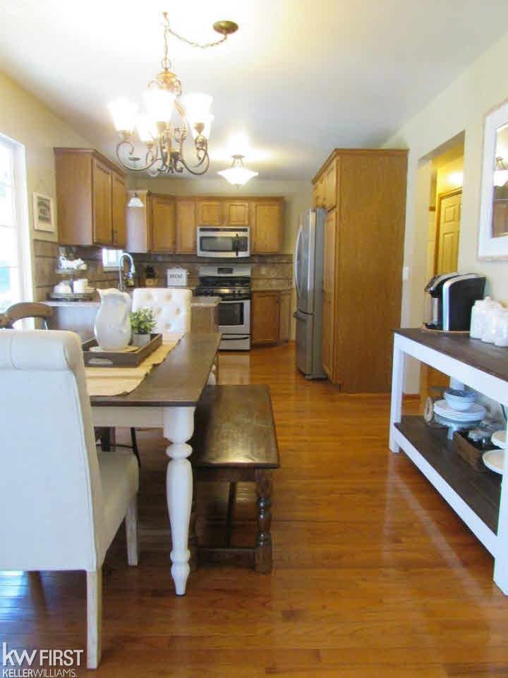 5450 Clarkston Road Clarkston, MI 48348 - Photo 5 of 28 21349720-4.JPG