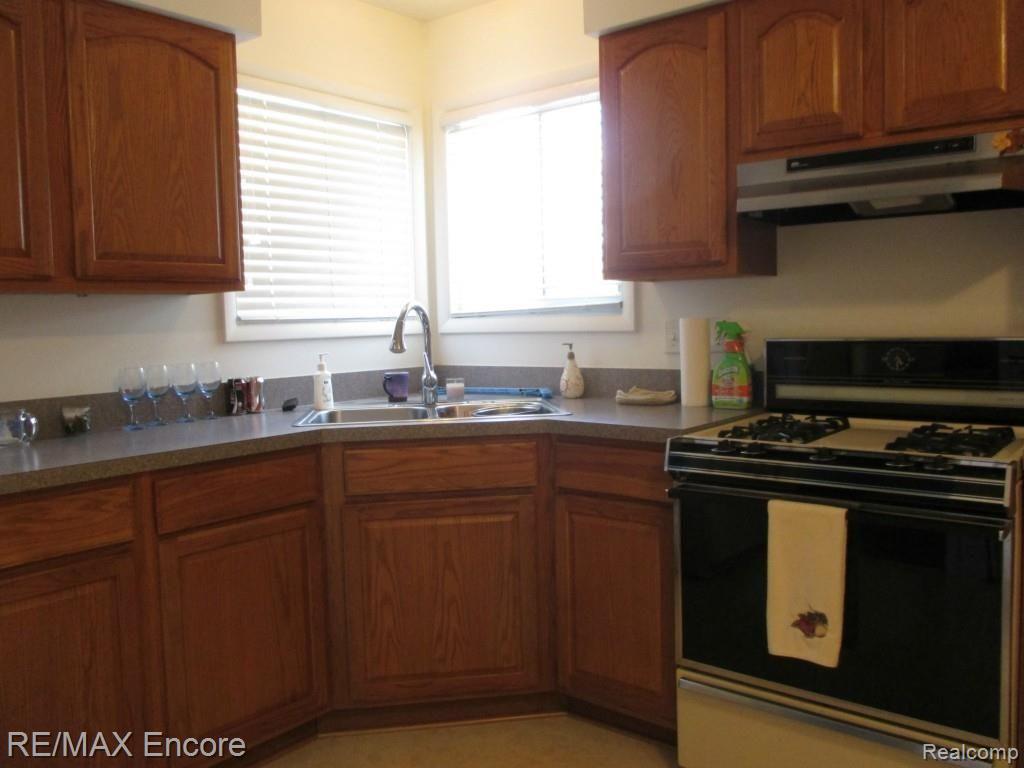 3672 Shaddick Road Waterford, MI 48328 - Photo 12 of 22 Shaddick and Big Trail 066.jpg