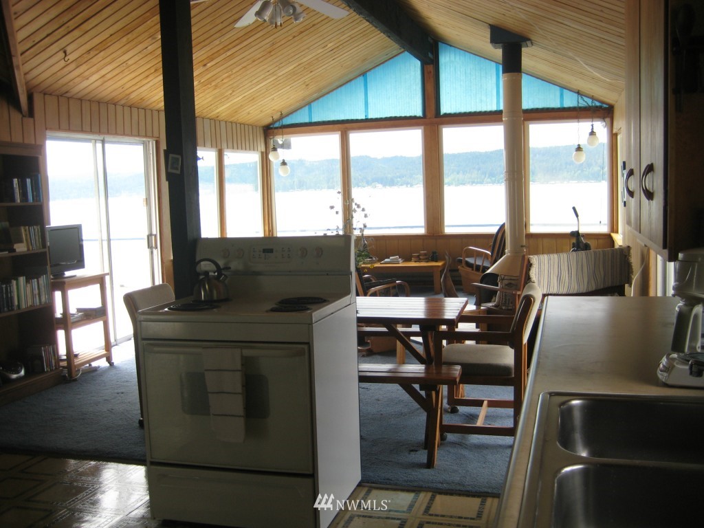 18151 Northeast North Shore Road Tahuya, WA 98588 - Photo 13 of 25 Gallery Image 13