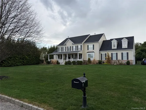 $1,200,000 | 4 Indianwood Court, Wading River, NY 11792