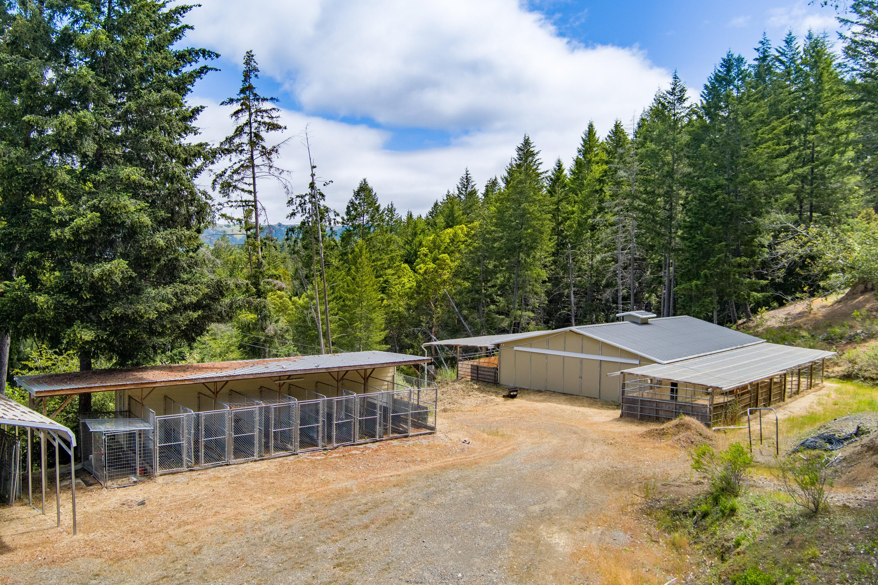3761 Blue Rock Road Garberville, CA 95542 - Photo 3 of 85 Gallery Image 3