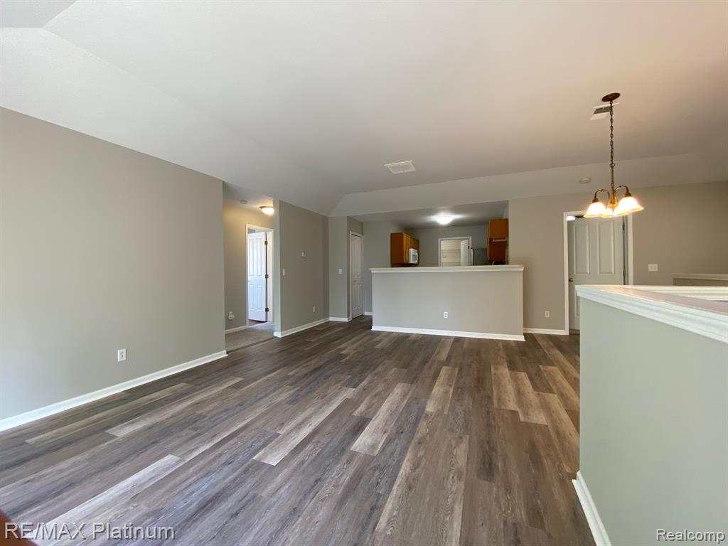 4153 Hampton Ridge Boulevard, Unit 3 Howell, MI 48843 - Photo 6 of 17