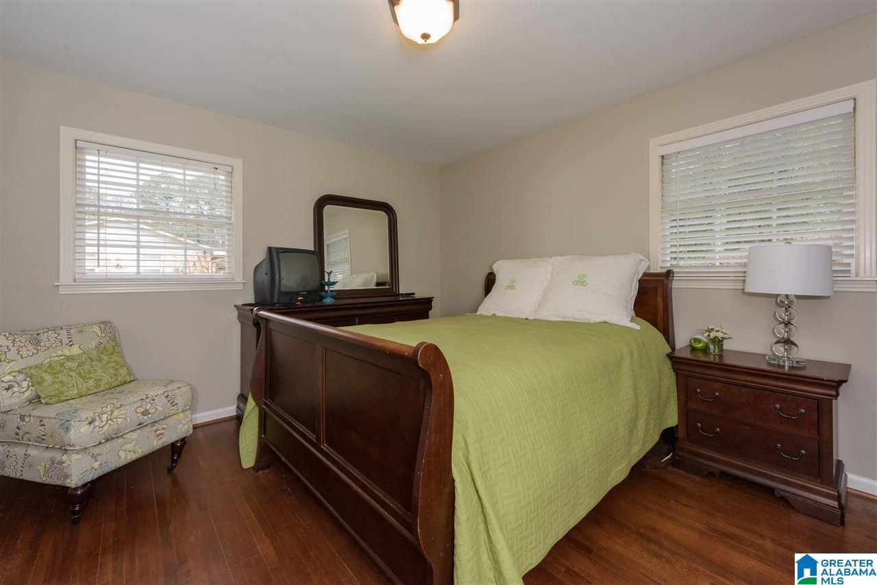 612 Stonehaven Road Hoover, AL 35226 - Photo 15 of 36