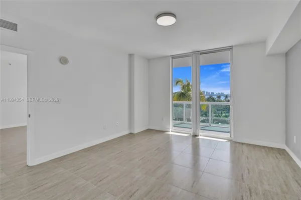 $3,500 | 7900 Harbor Island Drive, Unit 711, North Bay Village, FL 33141