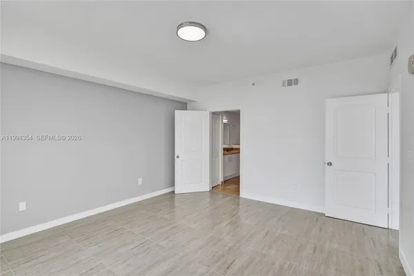 $3,500 | 7900 Harbor Island Drive, Unit 711, North Bay Village, FL 33141