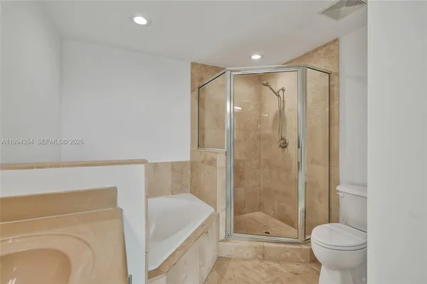 $3,500 | 7900 Harbor Island Drive, Unit 711, North Bay Village, FL 33141