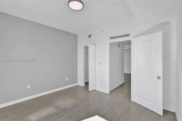 $3,500 | 7900 Harbor Island Drive, Unit 711, North Bay Village, FL 33141