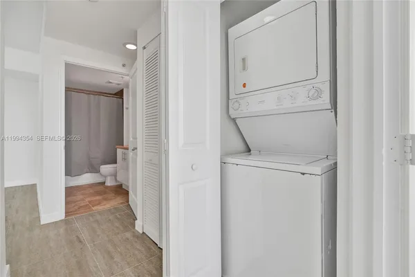 $3,500 | 7900 Harbor Island Drive, Unit 711, North Bay Village, FL 33141