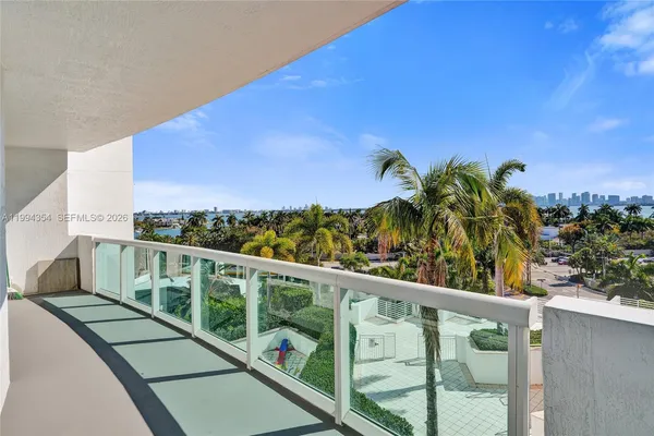 $3,500 | 7900 Harbor Island Drive, Unit 711, North Bay Village, FL 33141