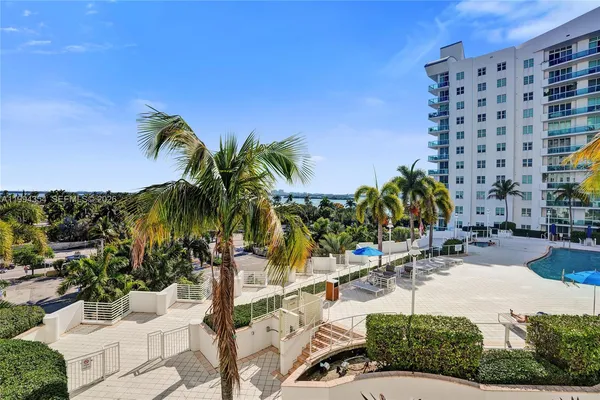 $3,500 | 7900 Harbor Island Drive, Unit 711, North Bay Village, FL 33141