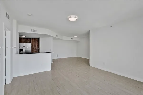 $3,500 | 7900 Harbor Island Drive, Unit 711, North Bay Village, FL 33141