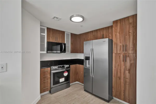 $3,500 | 7900 Harbor Island Drive, Unit 711, North Bay Village, FL 33141