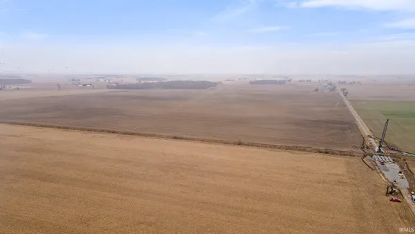 $1,000,000 | 26100 Worden Road, Harlan, IN 46743