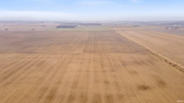 $1,000,000 | 26100 Worden Road, Harlan, IN 46743