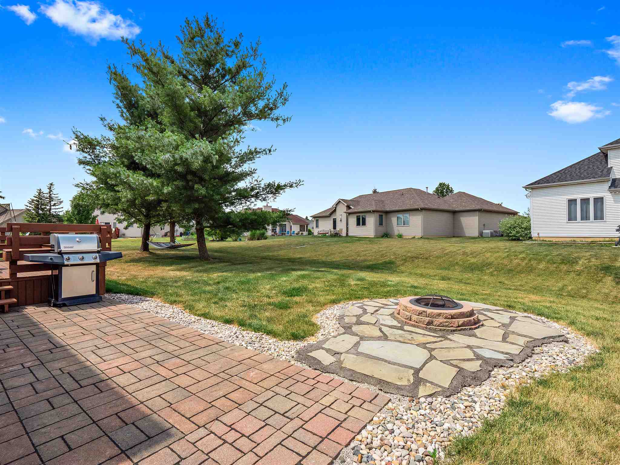 6715 Mapleton Drive Fort Wayne, IN 46845 - Photo 2 of 32 Gallery Image 2
