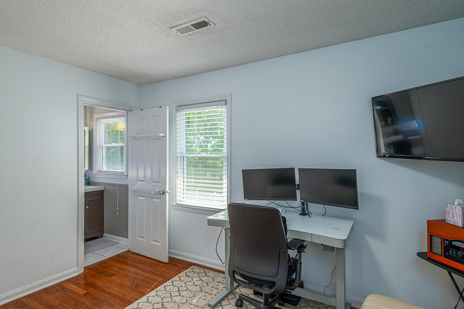 3902 Laird Lane Chattanooga, TN 37415 - Photo 12 of 41 Primary Bedroom