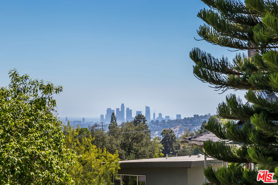 345 Sequoia Drive Pasadena, CA 91105 - Photo 7 of 8 a view of a city
