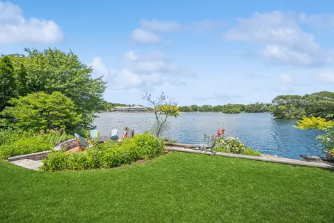 $1,650,000 | 2036 Valley Lo Lane, Glenview, IL 60025