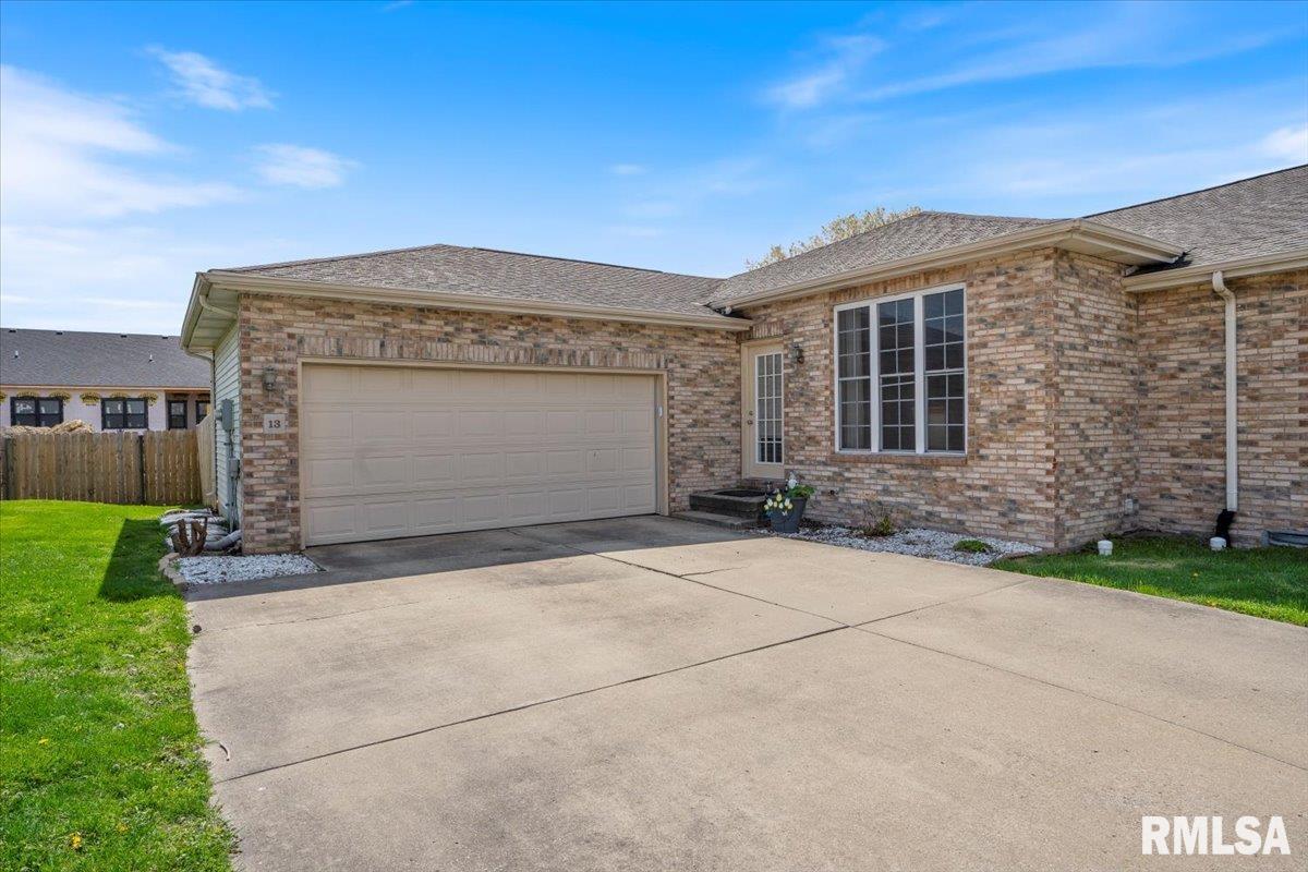 2919 Meadowbrook Road, Unit 13 Springfield, IL 62711 - Photo 1 of 37 Gallery Image 1