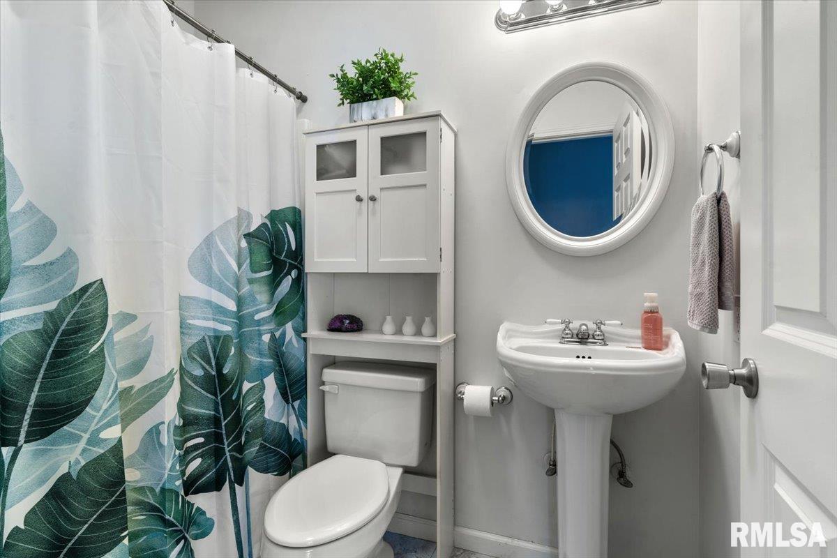 2919 Meadowbrook Road, Unit 13 Springfield, IL 62711 - Photo 16 of 37 Gallery Image 16