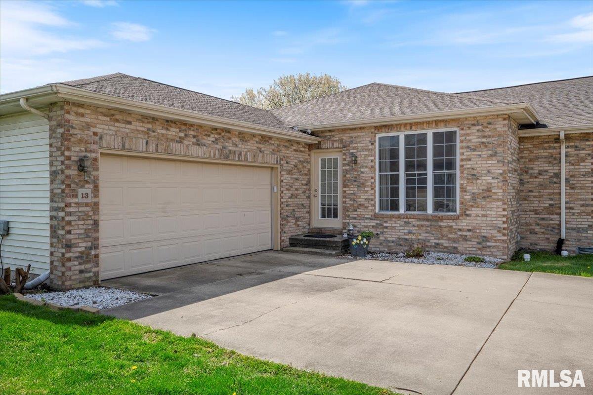 2919 Meadowbrook Road, Unit 13 Springfield, IL 62711 - Photo 2 of 37 Gallery Image 2