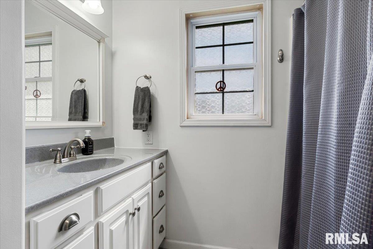 2919 Meadowbrook Road, Unit 13 Springfield, IL 62711 - Photo 24 of 37 Gallery Image 24