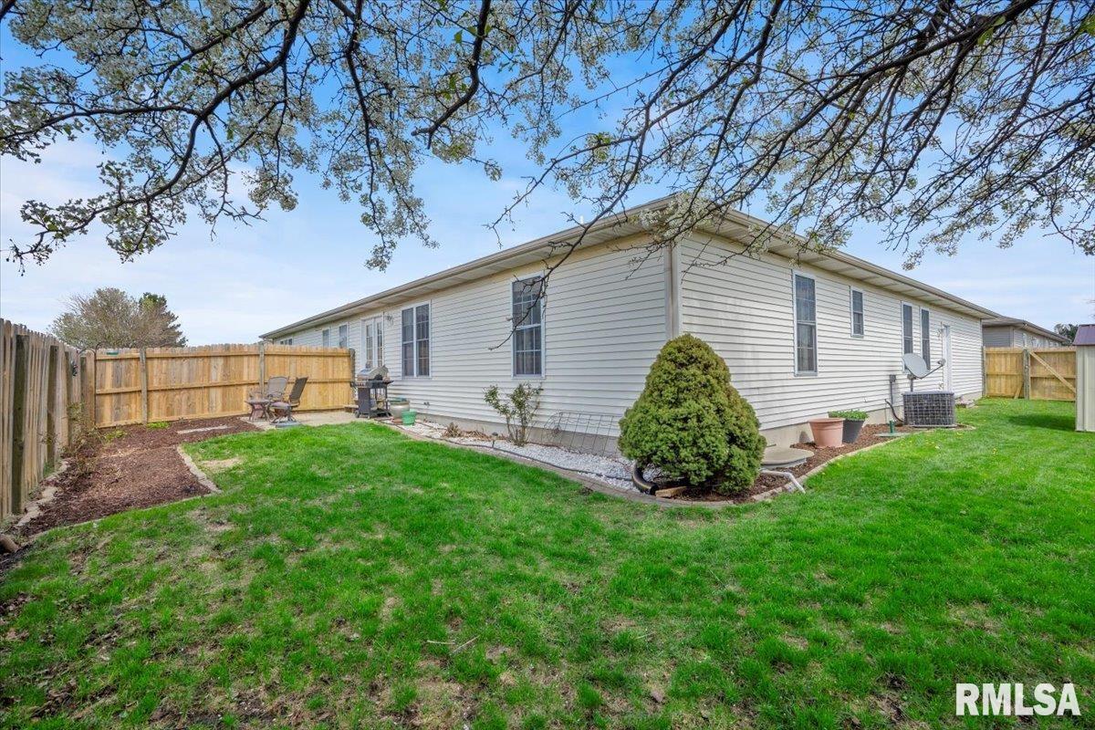 2919 Meadowbrook Road, Unit 13 Springfield, IL 62711 - Photo 36 of 37 Gallery Image 36