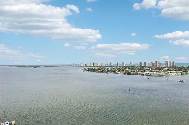 a view of a tennis court