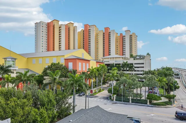 $675,000 | 2640 Lake Shore Drive, Unit 2008, Riviera Beach, FL 33404