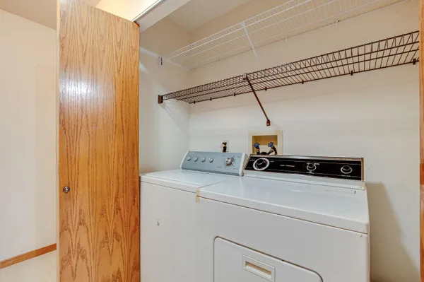 $264,000 | 3810 Wyoming Way, Unit 2, Caledonia, WI 53404