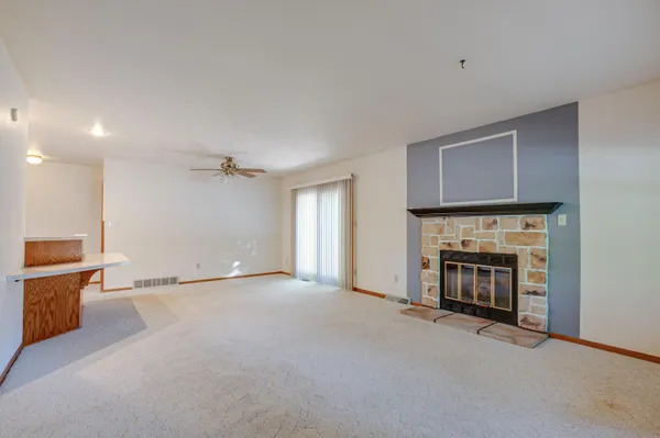 $264,000 | 3810 Wyoming Way, Unit 2, Caledonia, WI 53404