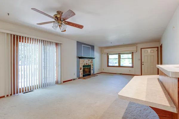 $264,000 | 3810 Wyoming Way, Unit 2, Caledonia, WI 53404