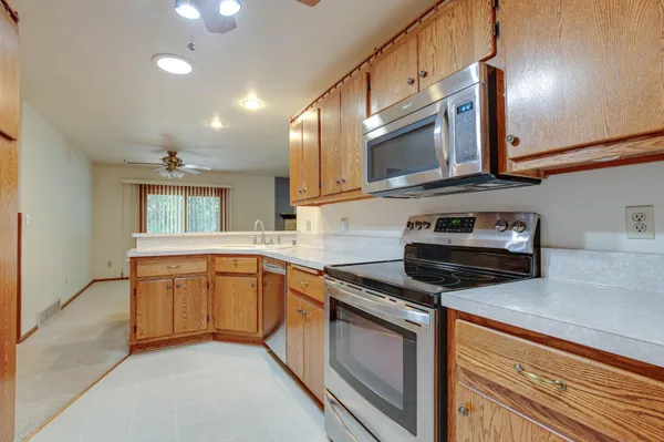 $264,000 | 3810 Wyoming Way, Unit 2, Caledonia, WI 53404