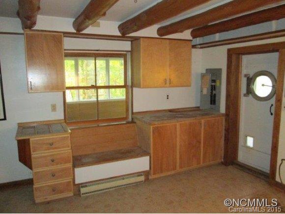 1502 Watershed Road Mars Hill, NC 28754 - Photo 6 of 24 Gallery Image 6
