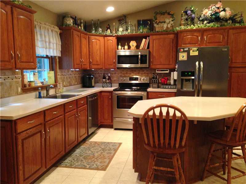 3865 Morefield Road Hermitage, PA 16148 - Photo 4 of 25 Kitchen.