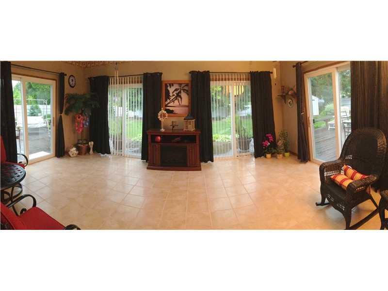 3865 Morefield Road Hermitage, PA 16148 - Photo 8 of 25 Family Room.