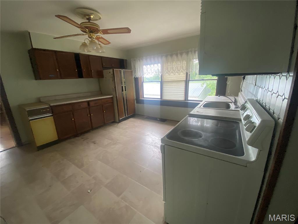 15000 Sinks Road Florissant, MO 63034 - Photo 8 of 30