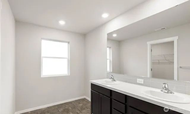 $2,899 | 18726 Lipoma Place East, Puyallup, WA 98374