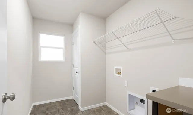 $2,899 | 18726 Lipoma Place East, Puyallup, WA 98374